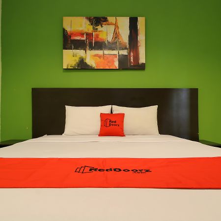 Reddoorz Plus @ Taman Siswa 2 Yogyakarta Exterior photo