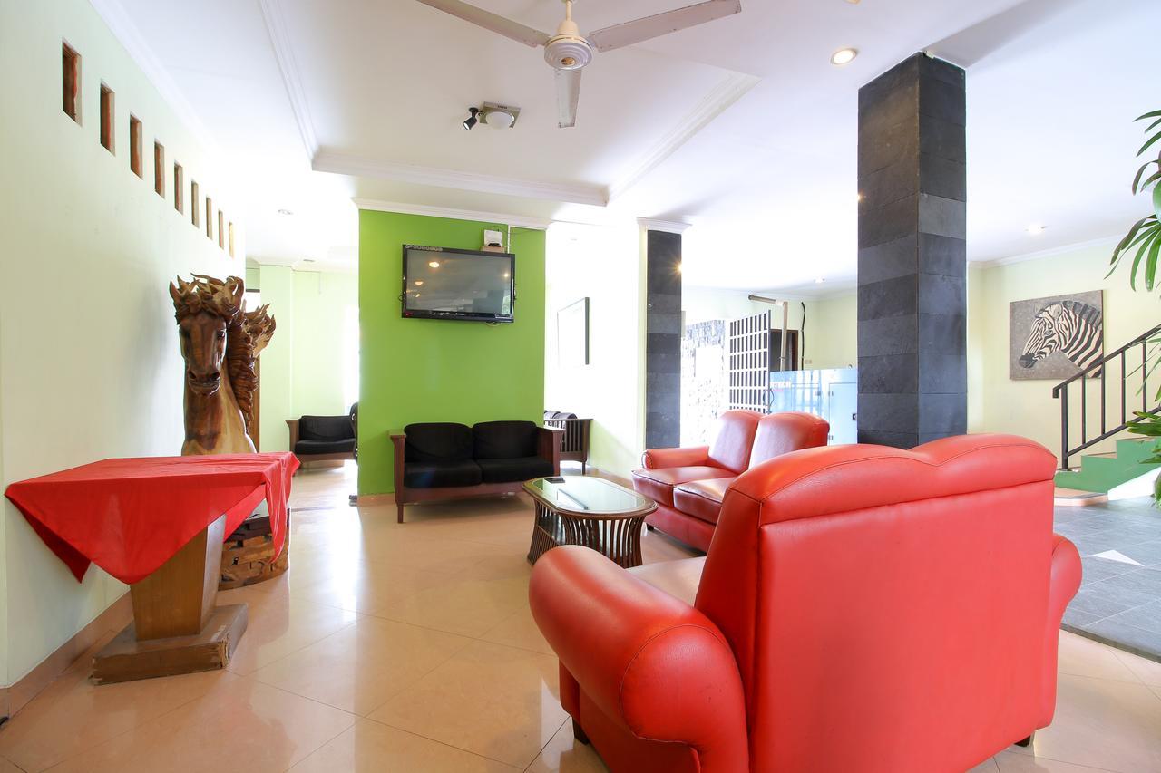 Reddoorz Plus @ Taman Siswa 2 Yogyakarta Exterior photo